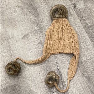 Beanie with faux fur
